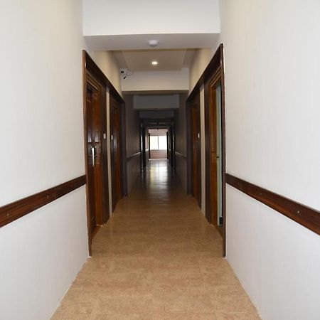 Hotel Bhimas Paradise ตีรูปาติ ภายนอก รูปภาพ