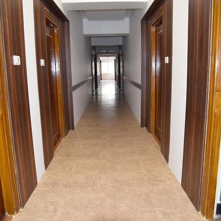 Hotel Bhimas Paradise ตีรูปาติ ภายนอก รูปภาพ
