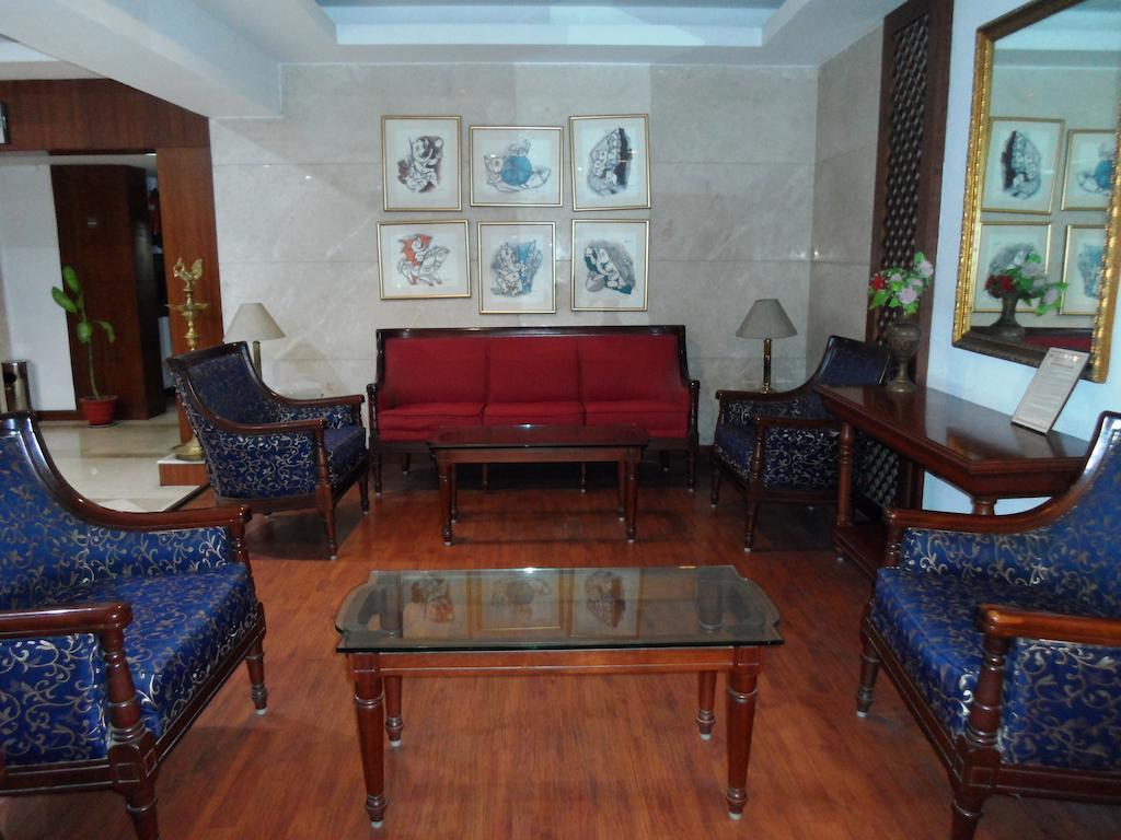 Hotel Bhimas Paradise ตีรูปาติ ภายนอก รูปภาพ